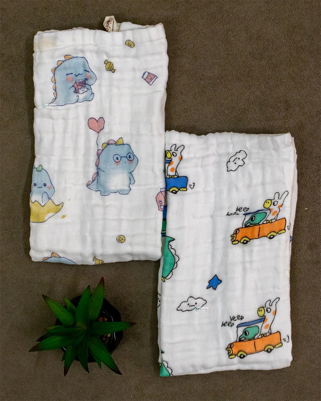 Infaneo Organic Muslin Cotton Burp Cloths for Babies in Seamless Prints - 175A - 25 x 50 cm