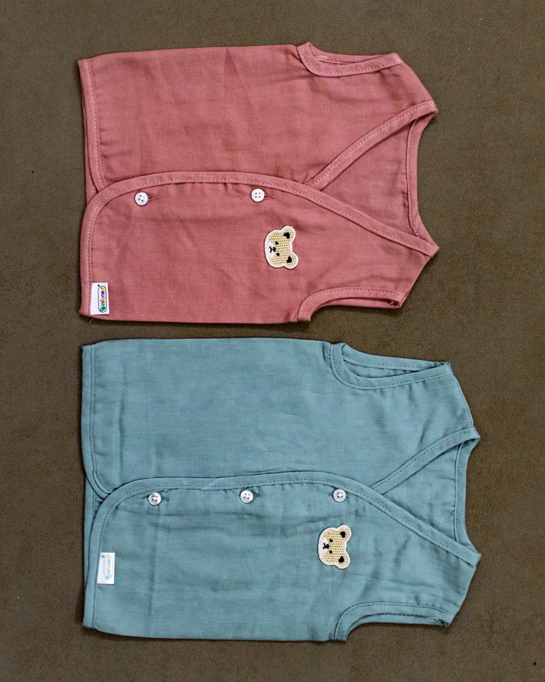 INFANEO MUSLIN COTTON PLAIN COLOUR SLEEVELESS ZABLA SET PARENT